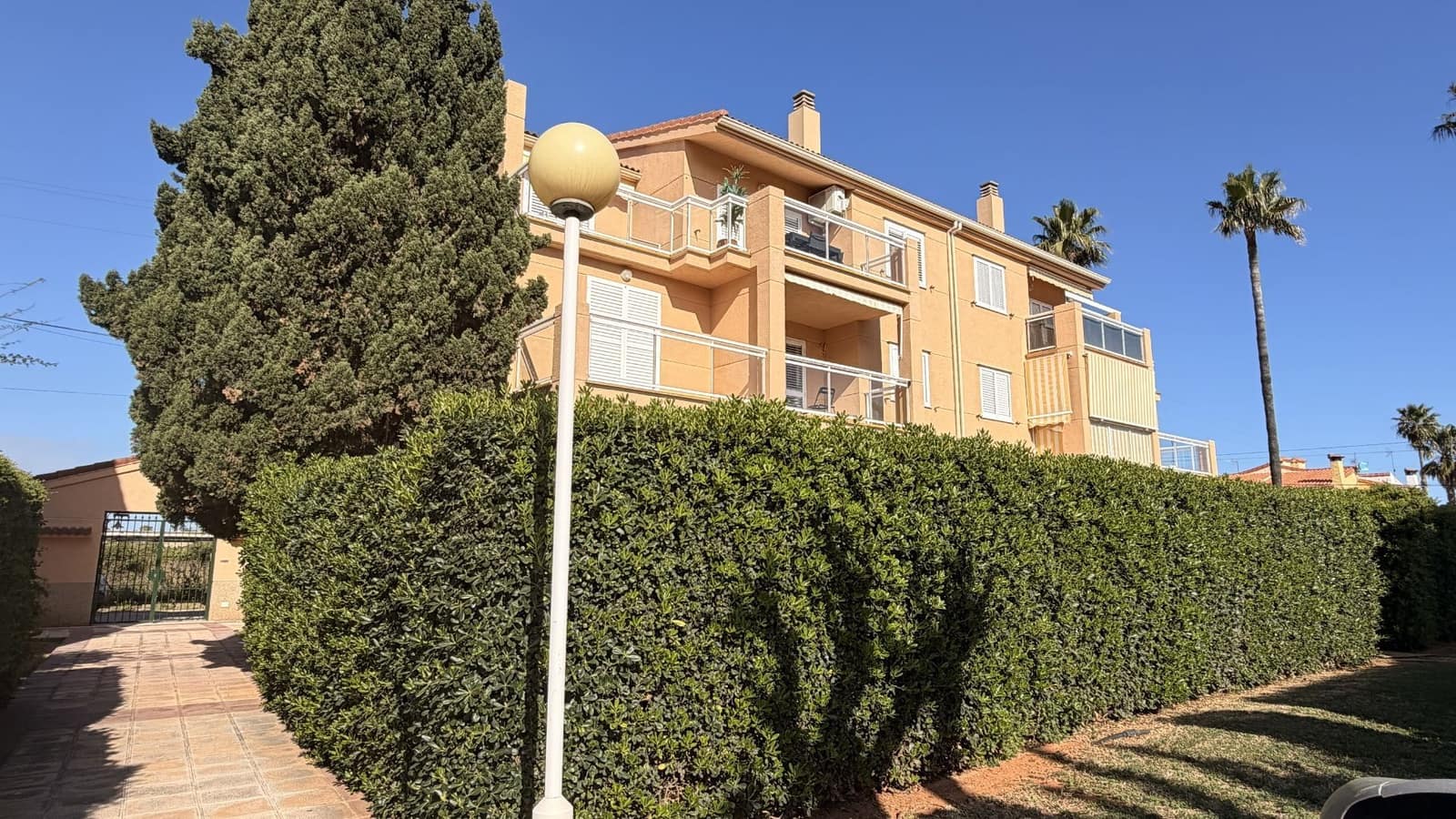 3 bedroom Penthouse for sale in Denia with pool garage - € 325,000 (Ref: 9726297)