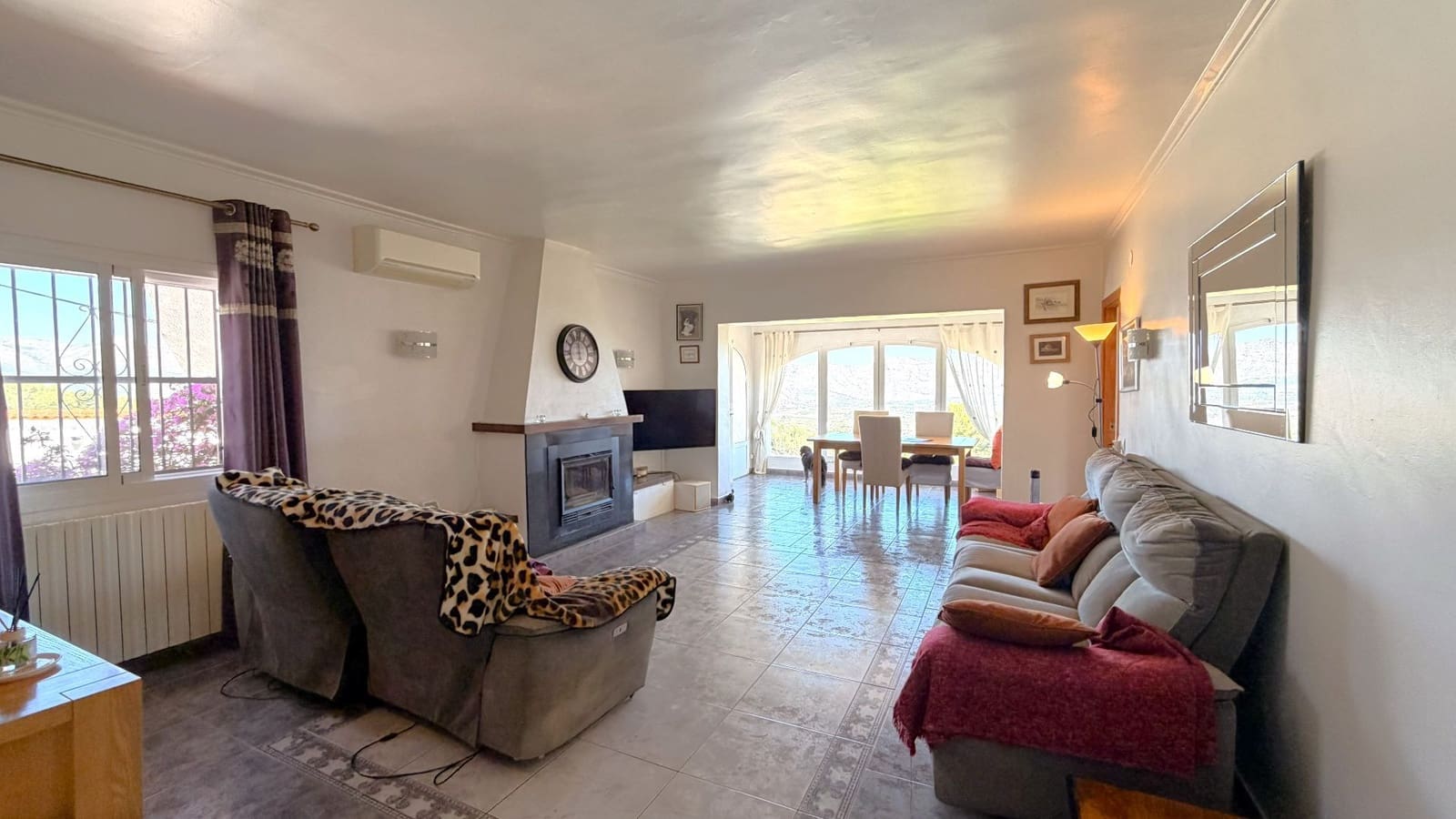 4 soverom Villa til salgs i Benidoleig med svømmebasseng garasje - € 650 000 (Ref: 9850916)