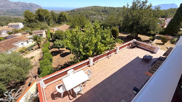 4 soverom Villa til salgs i Benidoleig med svømmebasseng garasje - € 650 000 (Ref: 9850916)