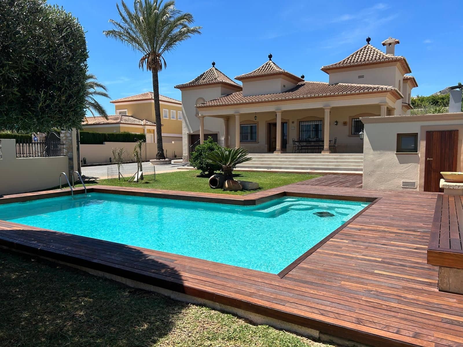 3 soveværelse Villa til salg i Beniarbeig med swimmingpool garage - € 750.000 (Ref: 9875632)