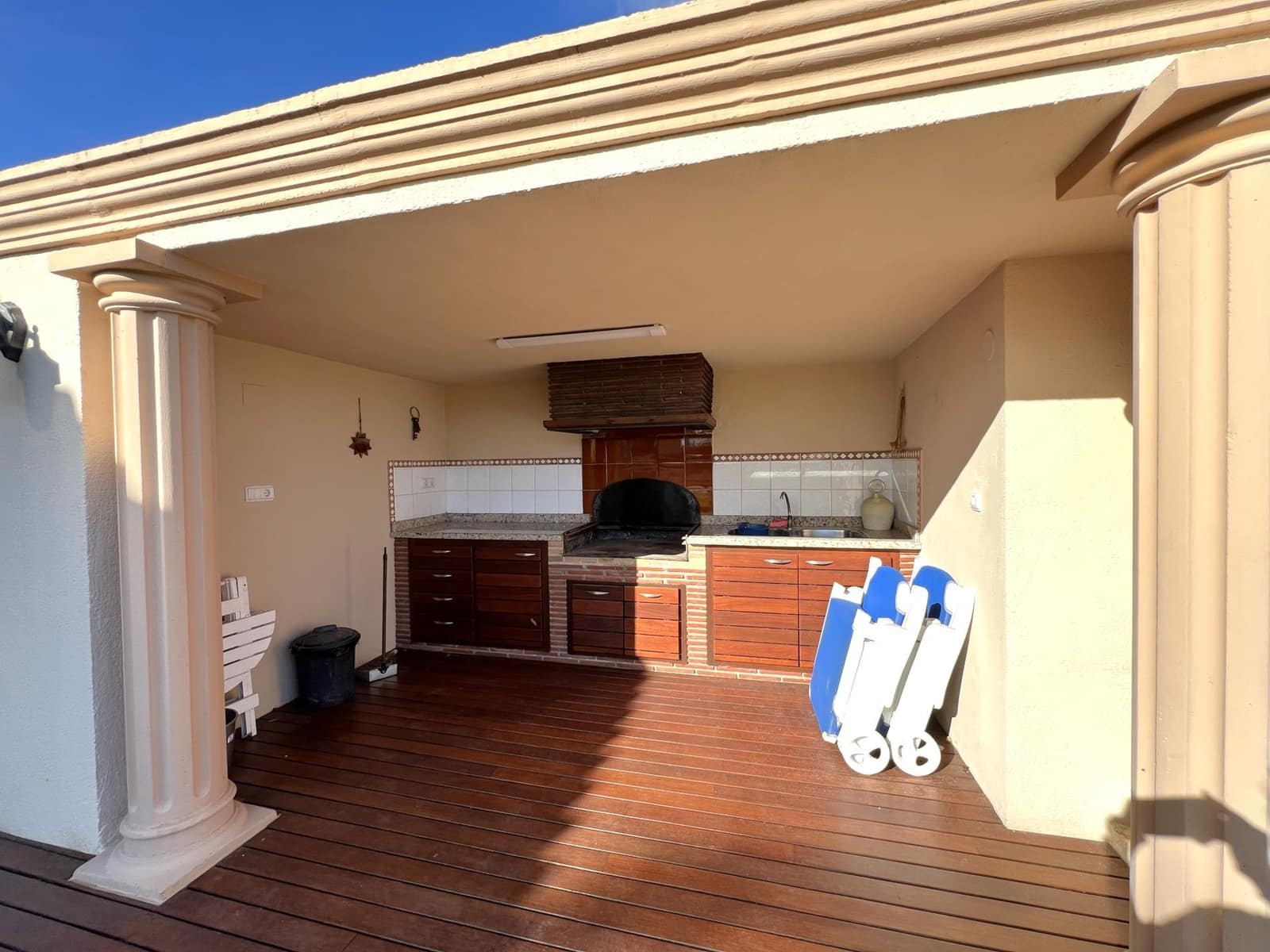 3 soveværelse Villa til salg i Beniarbeig med swimmingpool garage - € 750.000 (Ref: 9875632)