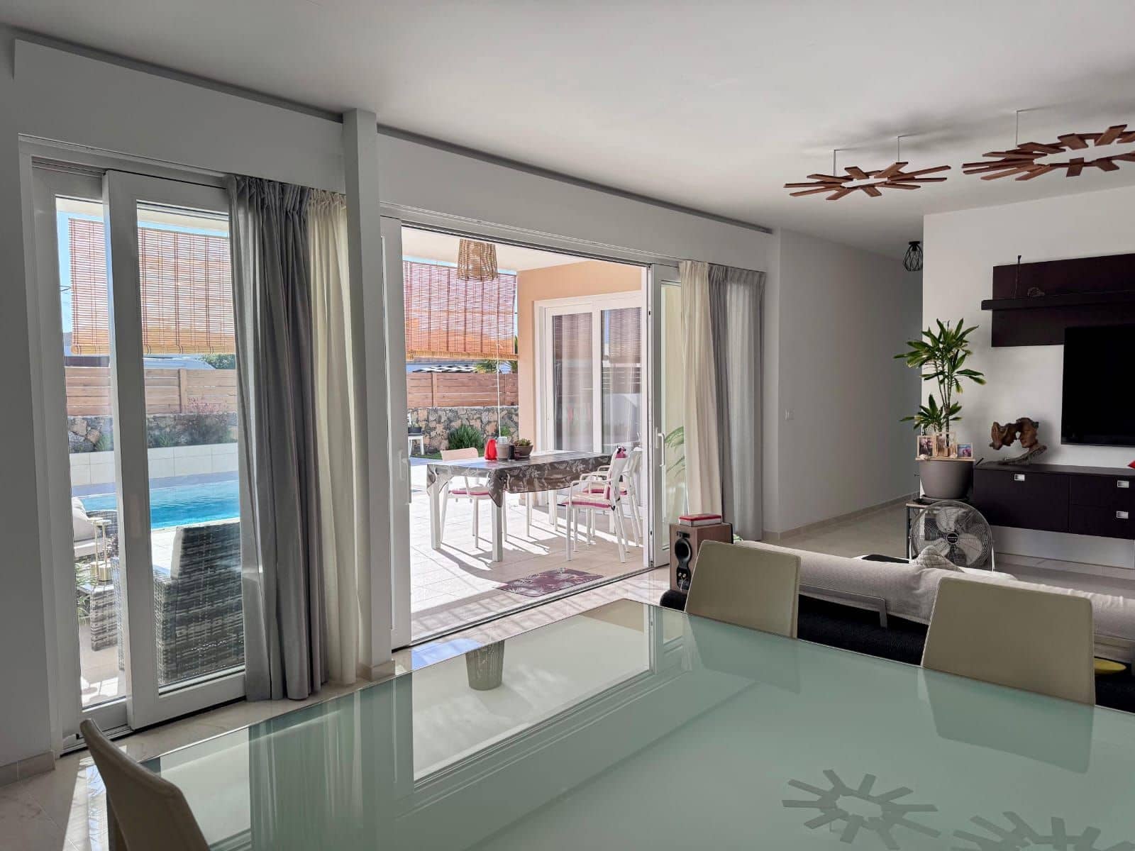 3 bedroom Villa for sale in Lajares with pool - € 1,080,000 (Ref: 10017019)