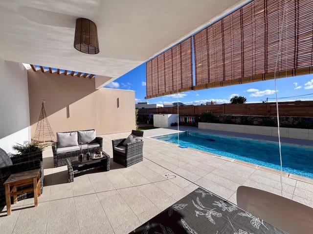 3 bedroom Villa for sale in Lajares, La Oliva with pool - € 1,080,000 (Ref: 10017019)