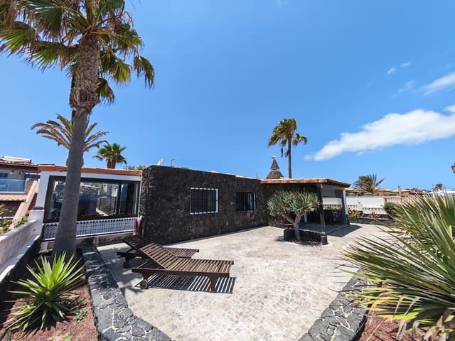 4 makuuhuone Huvila myytävänä paikassa Corralejo, La Oliva - 1 750 000 € (Ref: 10017020)