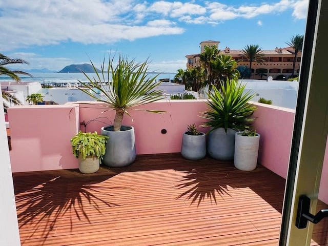 5 soveværelse Villa til salg i Corralejo med swimmingpool garage - € 1.495.000 (Ref: 8553662)
