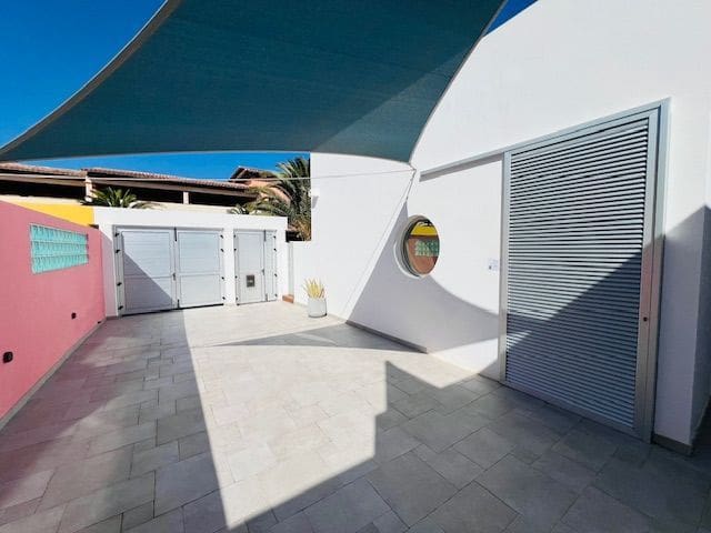 5 soveværelse Villa til salg i Corralejo med swimmingpool garage - € 1.495.000 (Ref: 8553662)
