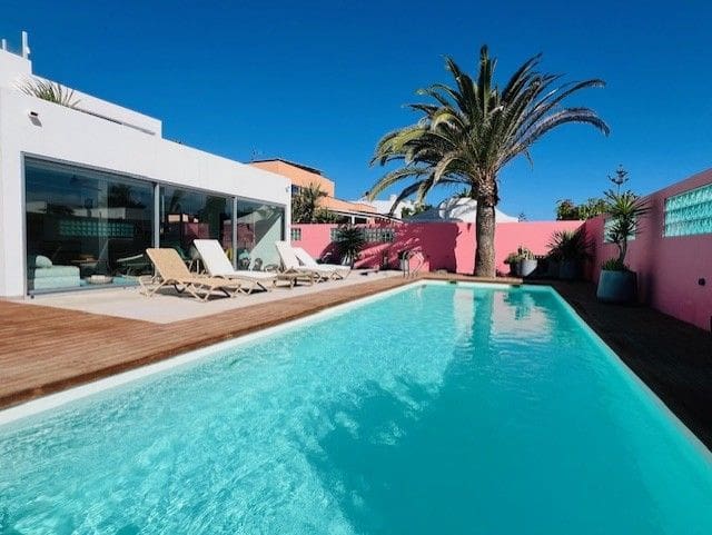 5 soveværelse Villa til salg i Corralejo med swimmingpool garage - € 1.495.000 (Ref: 8553662)