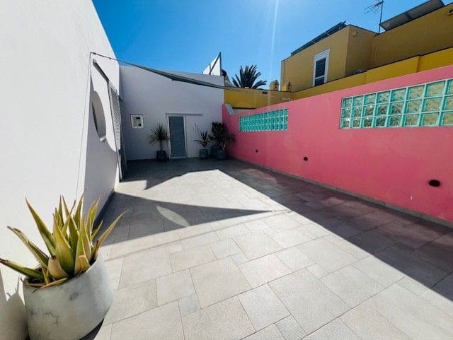 5 soveværelse Villa til salg i Corralejo med swimmingpool garage - € 1.495.000 (Ref: 8553662)