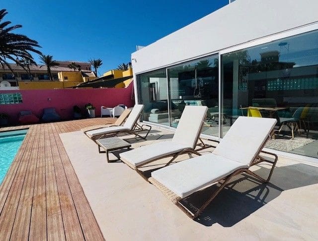5 soveværelse Villa til salg i Corralejo med swimmingpool garage - € 1.495.000 (Ref: 8553662)