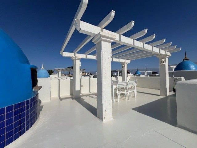 3 bedroom Villa for sale in Corralejo with pool - € 549,000 (Ref: 8564525)