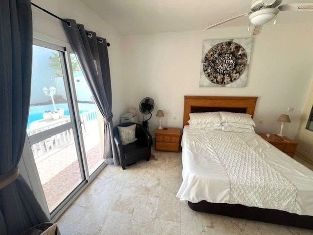 3 bedroom Villa for sale in Corralejo with pool - € 549,000 (Ref: 8564525)