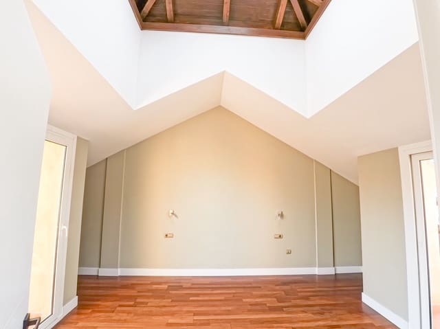 4 chambre Villa/Maison à vendre à Corralejo, La Oliva avec piscine garage - 480 000 € (Ref: 8848808)