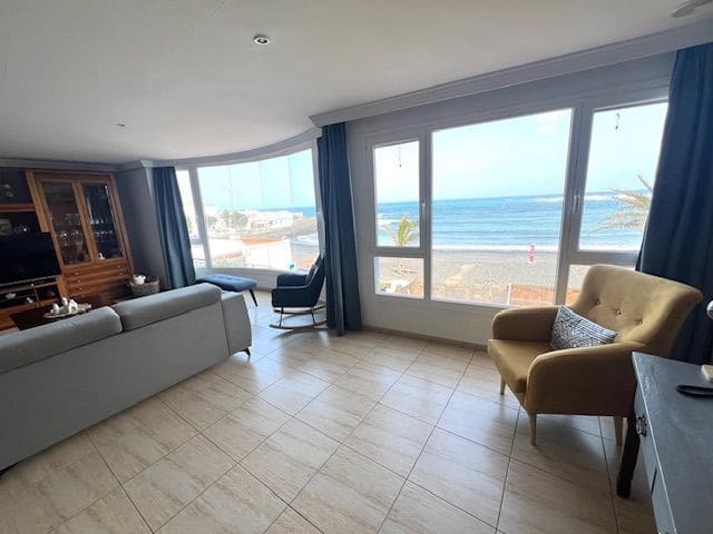 3 bedroom Apartment for sale in Puerto del Rosario - € 480,000 (Ref: 8901732)