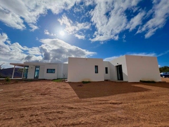 3 sovrum Villa till salu i Puerto del Rosario - 619 000 € (Ref: 8931888)