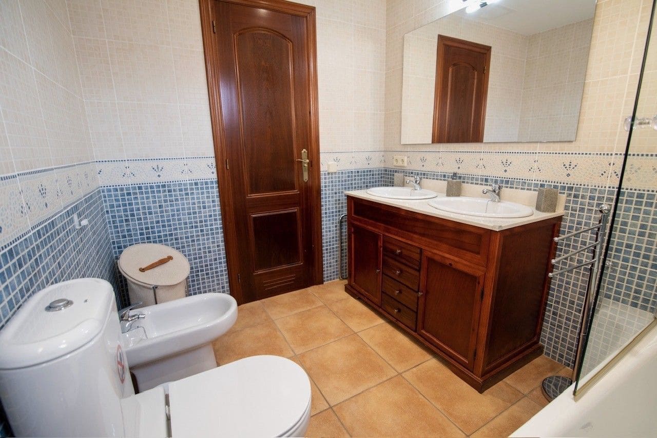 3 soveværelse Villa til salg i Corralejo med garage - € 575.000 (Ref: 9124576)