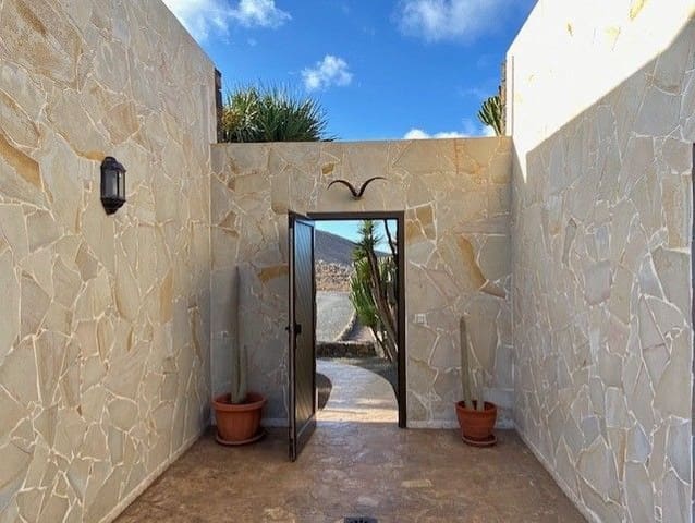 2 sypialnia Willa na sprzedaż w Villaverde, La Oliva z garażem - 1 300 000 € (Ref: 9176156)