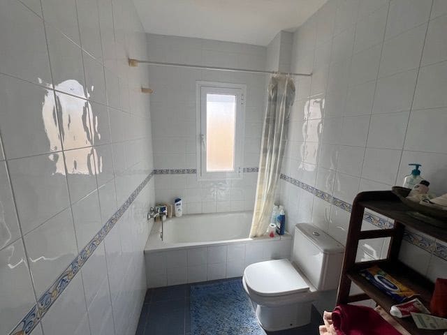 5 Zimmer Villa zu verkaufen in Corralejo, La Oliva mit Garage - 525.000 € (Ref: 9176157)