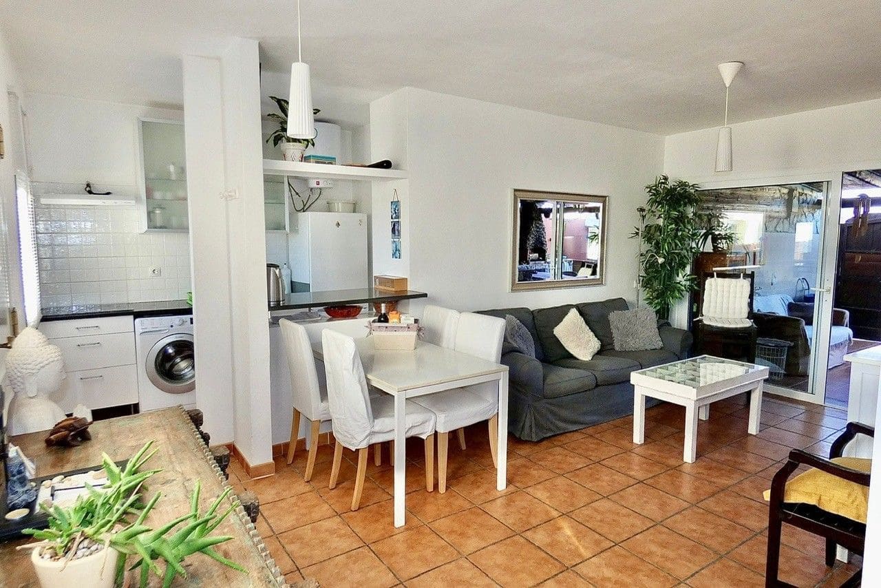 2 Zimmer Apartment zu verkaufen in Corralejo mit Pool Garage - 265.000 € (Ref: 9310431)
