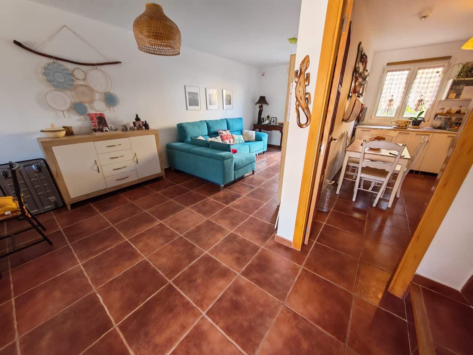 3 bedroom Villa for sale in Corralejo with garage - € 320,000 (Ref: 9439667)