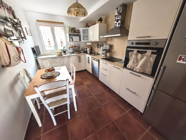 3 Zimmer Villa zu verkaufen in Corralejo, La Oliva mit Garage - 320.000 € (Ref: 9439667)