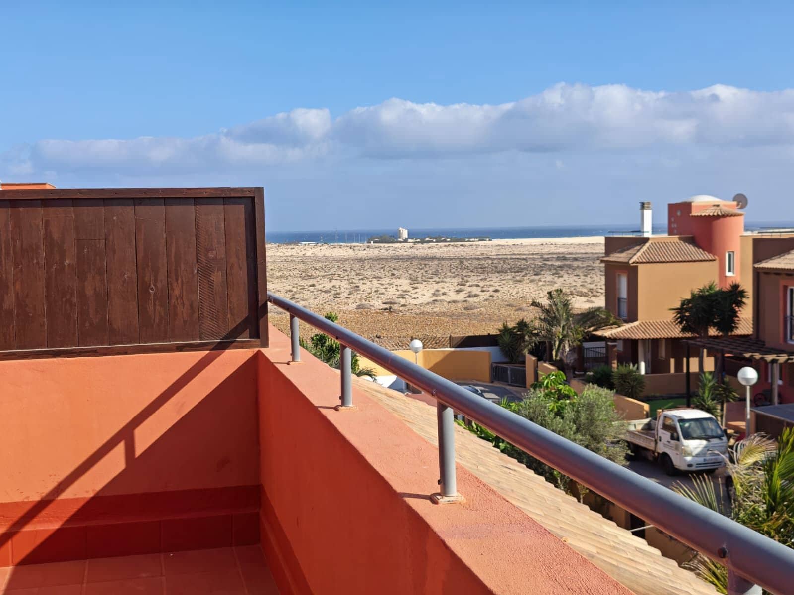 3 bedroom Villa for sale in Corralejo with garage - € 320,000 (Ref: 9439667)