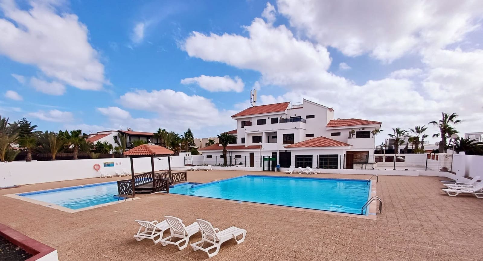 2 quarto Moradia para venda em Parque Holandes com piscina - 298 000 € (Ref: 9473762)