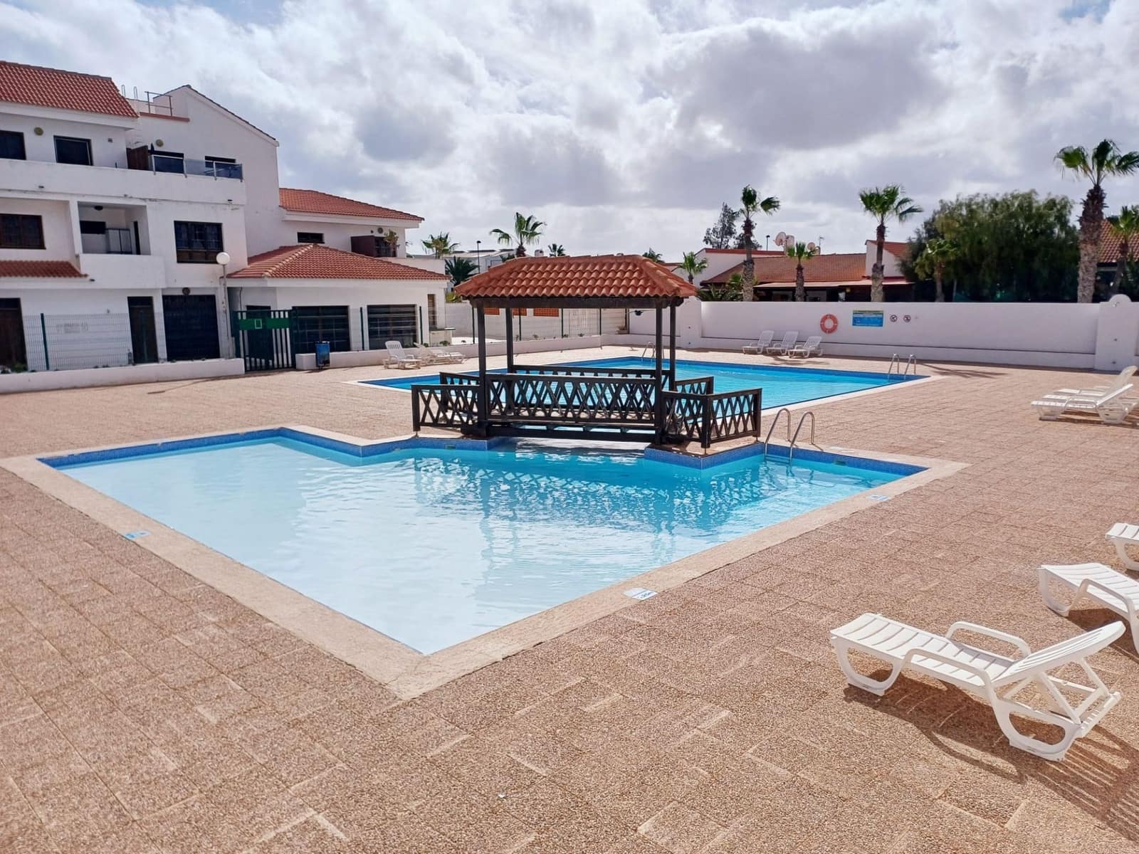 2 quarto Moradia para venda em Parque Holandes com piscina - 298 000 € (Ref: 9473762)