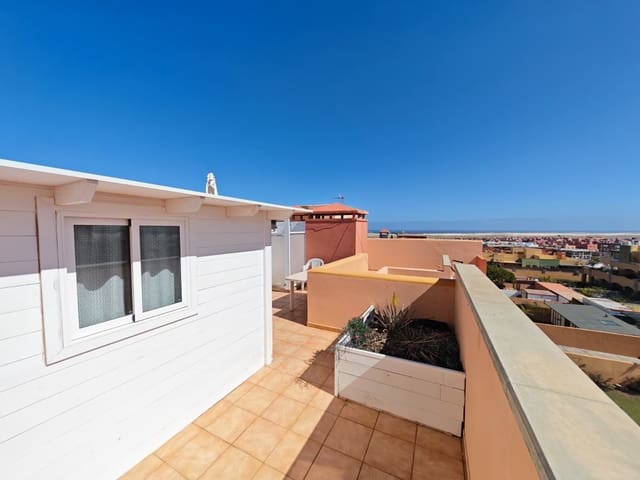 3 slaapkamer Appartement te koop in Corralejo, La Oliva met garage - € 238.000 (Ref: 9614654)