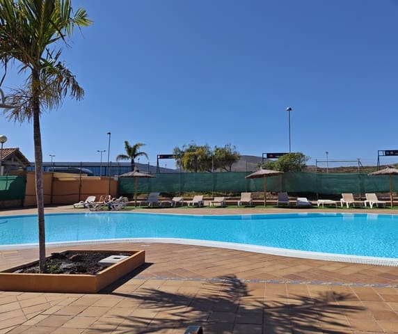 3 slaapkamer Appartement te koop in Corralejo, La Oliva met garage - € 238.000 (Ref: 9614654)