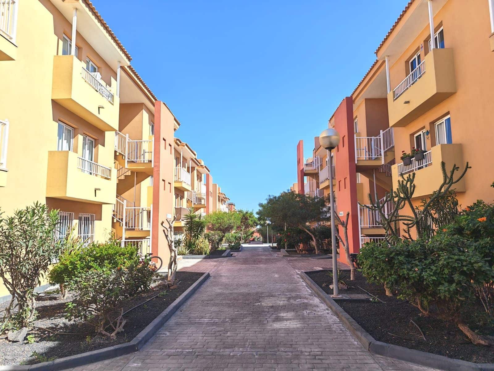 3 slaapkamer Appartement te koop in Corralejo met garage - € 238.000 (Ref: 9614654)