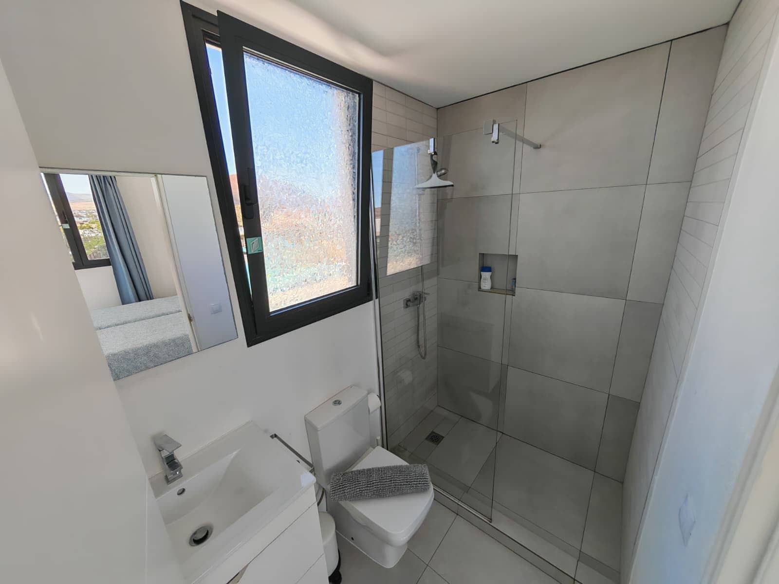 5 bedroom Villa for sale in Lajares - € 1,090,000 (Ref: 9819846)