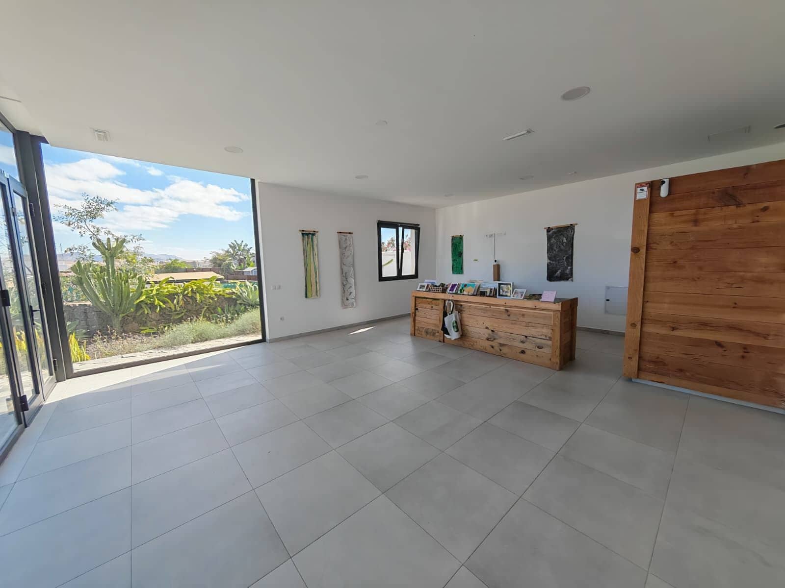 5 bedroom Villa for sale in Lajares - € 1,090,000 (Ref: 9819846)