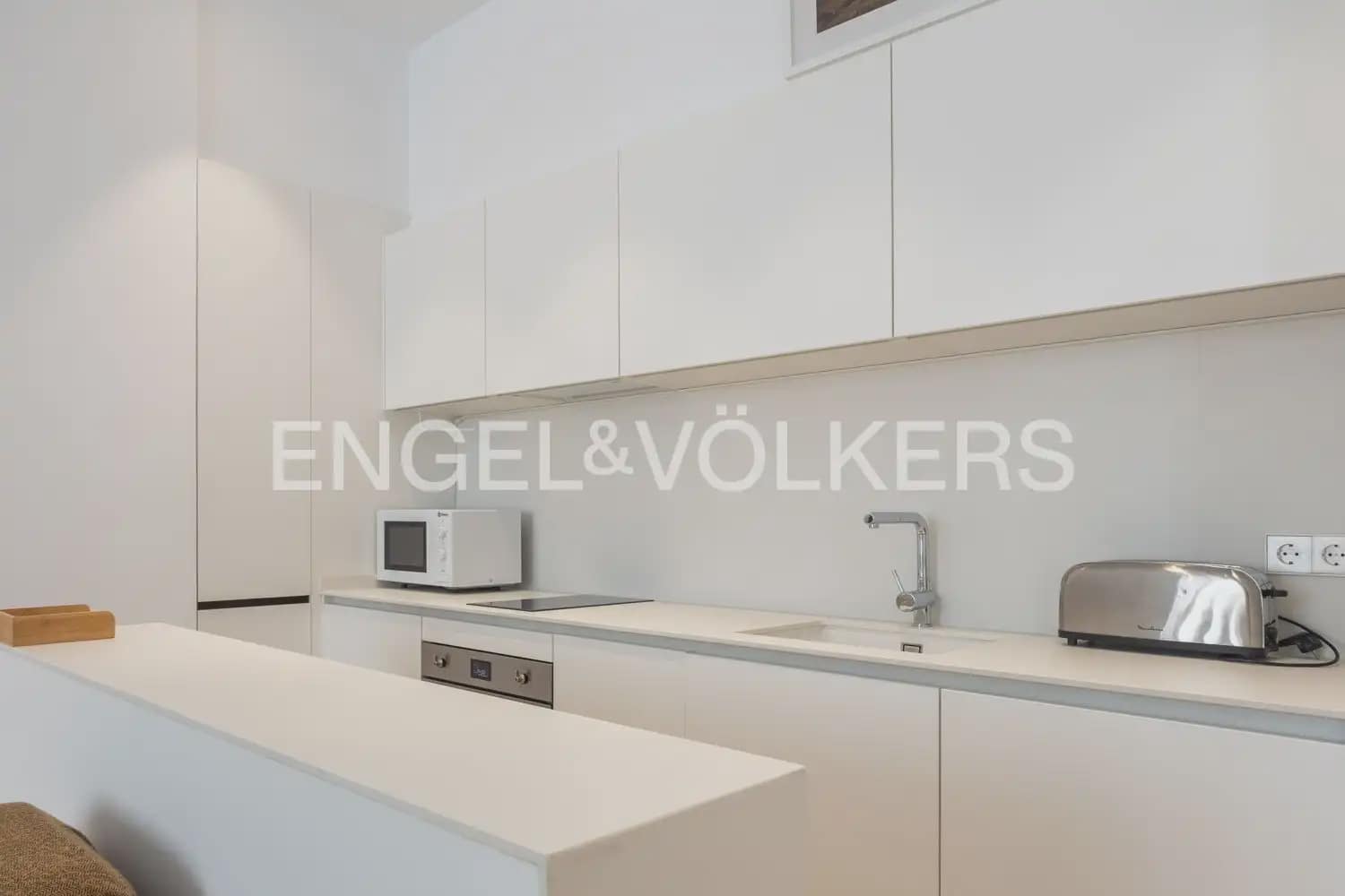 1 Zimmer Wohnung zu vermieten in Valencia Stadt - 1.750 € (Ref: 10000616)