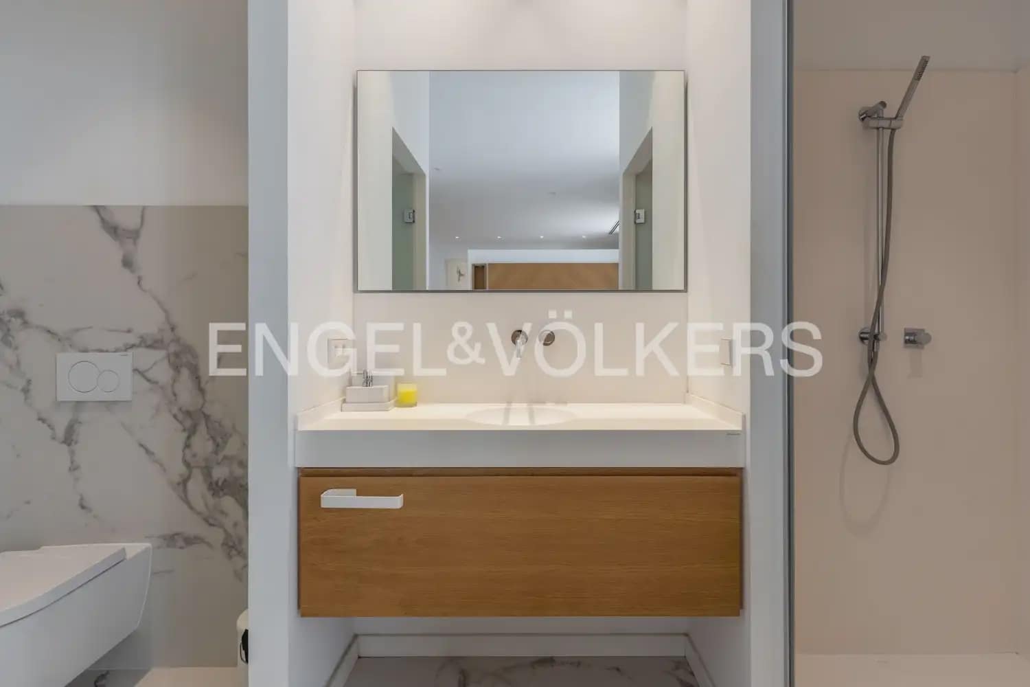 1 Zimmer Wohnung zu vermieten in Valencia Stadt - 1.750 € (Ref: 10000616)