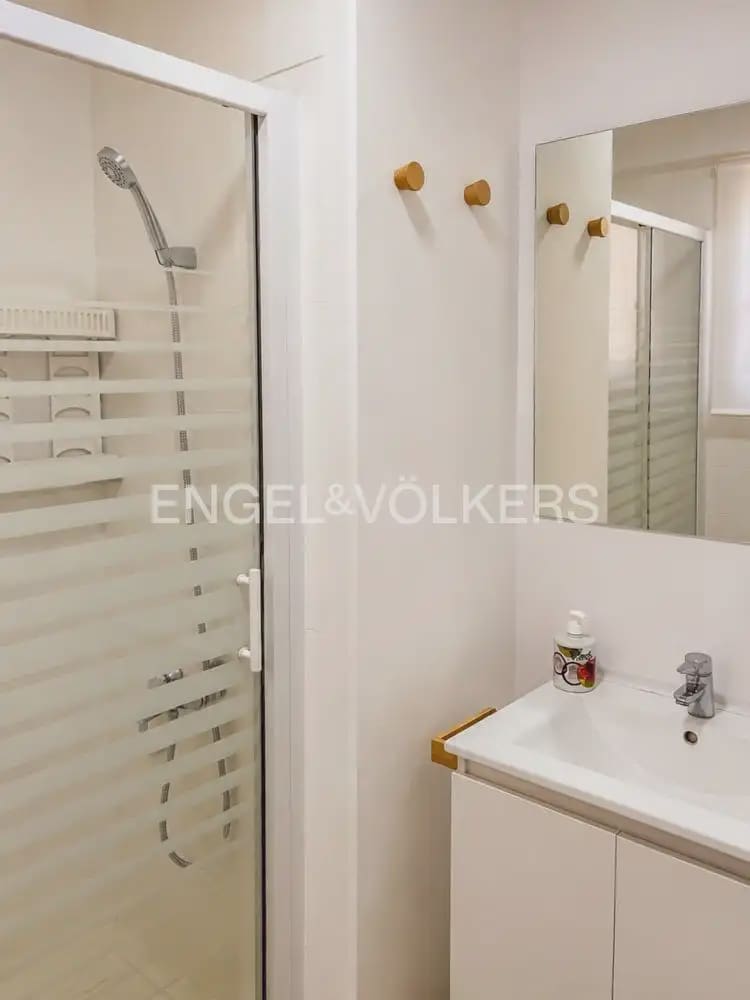 3 soveværelse Lejlighed til leje i Moncada - € 1.200 (Ref: 10000617)