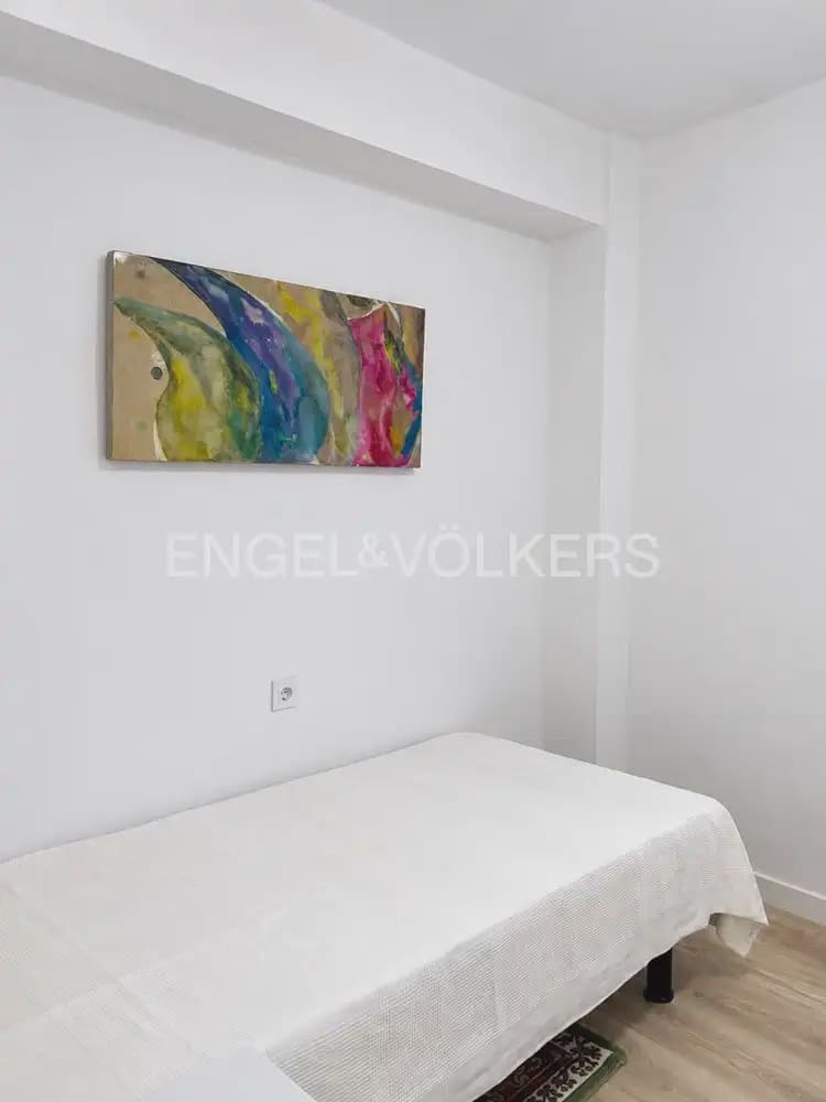 3 soveværelse Lejlighed til leje i Moncada - € 1.200 (Ref: 10000617)