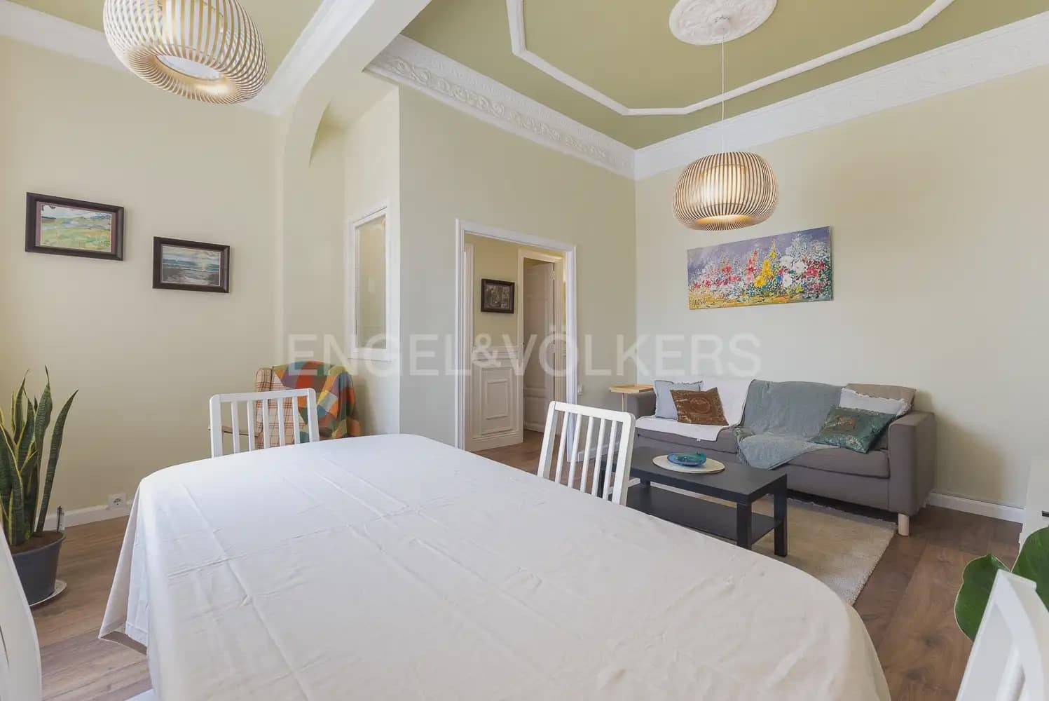 2 bedroom Flat for rent in Valencia city - € 2,000 (Ref: 10000618)