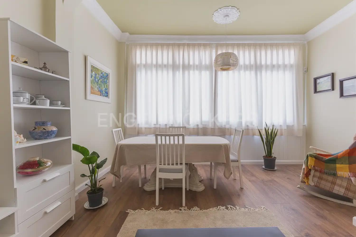 2 bedroom Flat for rent in Valencia city - € 2,000 (Ref: 10000618)