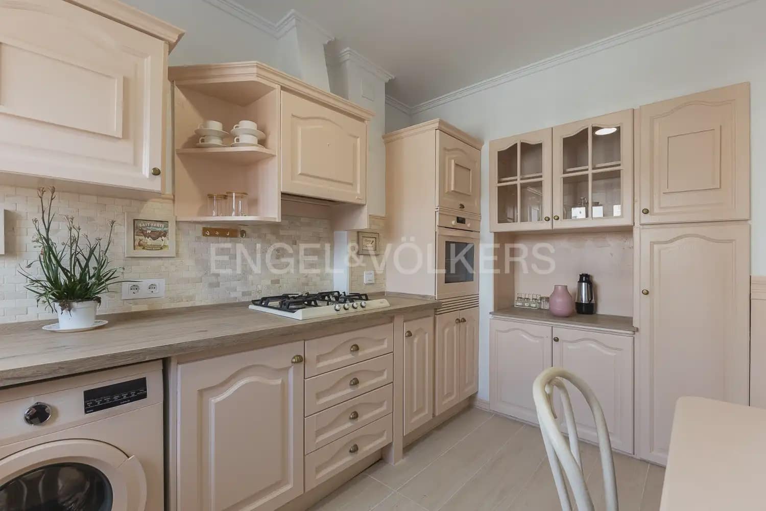 2 bedroom Flat for rent in Valencia city - € 2,000 (Ref: 10000618)