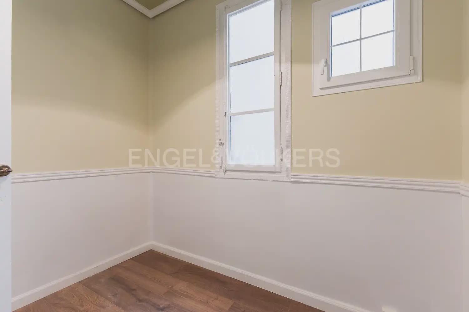 2 bedroom Flat for rent in Valencia city - € 2,000 (Ref: 10000618)