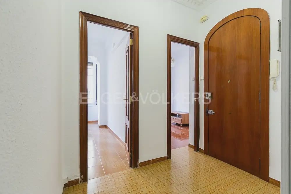 4 camera da letto Appartamento da affittare in Valencia citta - 1.400 € (Rif: 10000619)