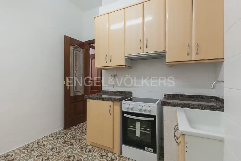 4 camera da letto Appartamento da affittare in Valencia citta - 1.400 € (Rif: 10000619)