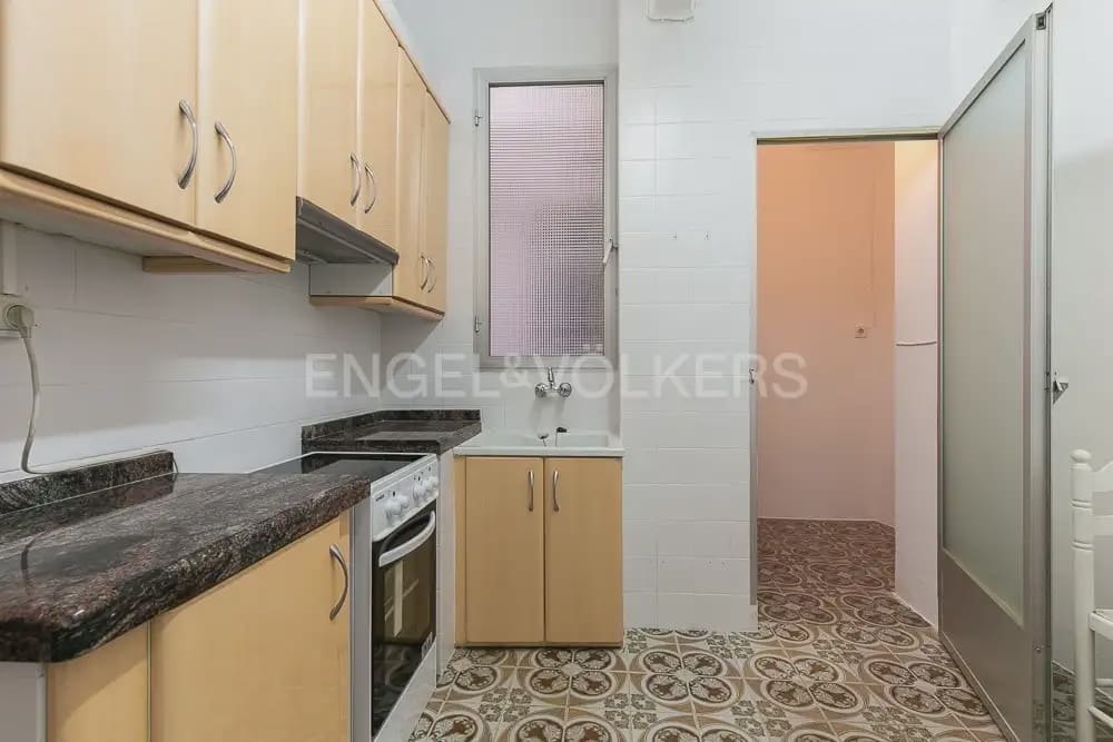 4 camera da letto Appartamento da affittare in Valencia citta - 1.400 € (Rif: 10000619)