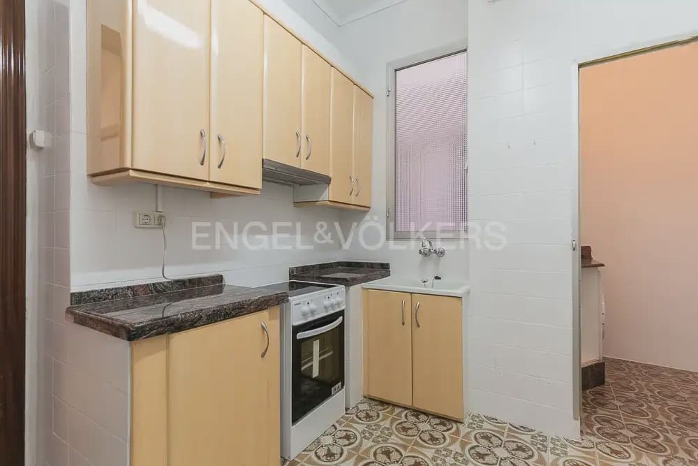 4 camera da letto Appartamento da affittare in Valencia citta - 1.400 € (Rif: 10000619)