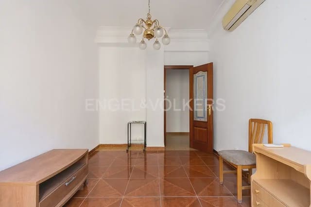 4 camera da letto Appartamento da affittare in Mont-Olivet, Valencia città - 1.400 € (Rif: 10000619)
