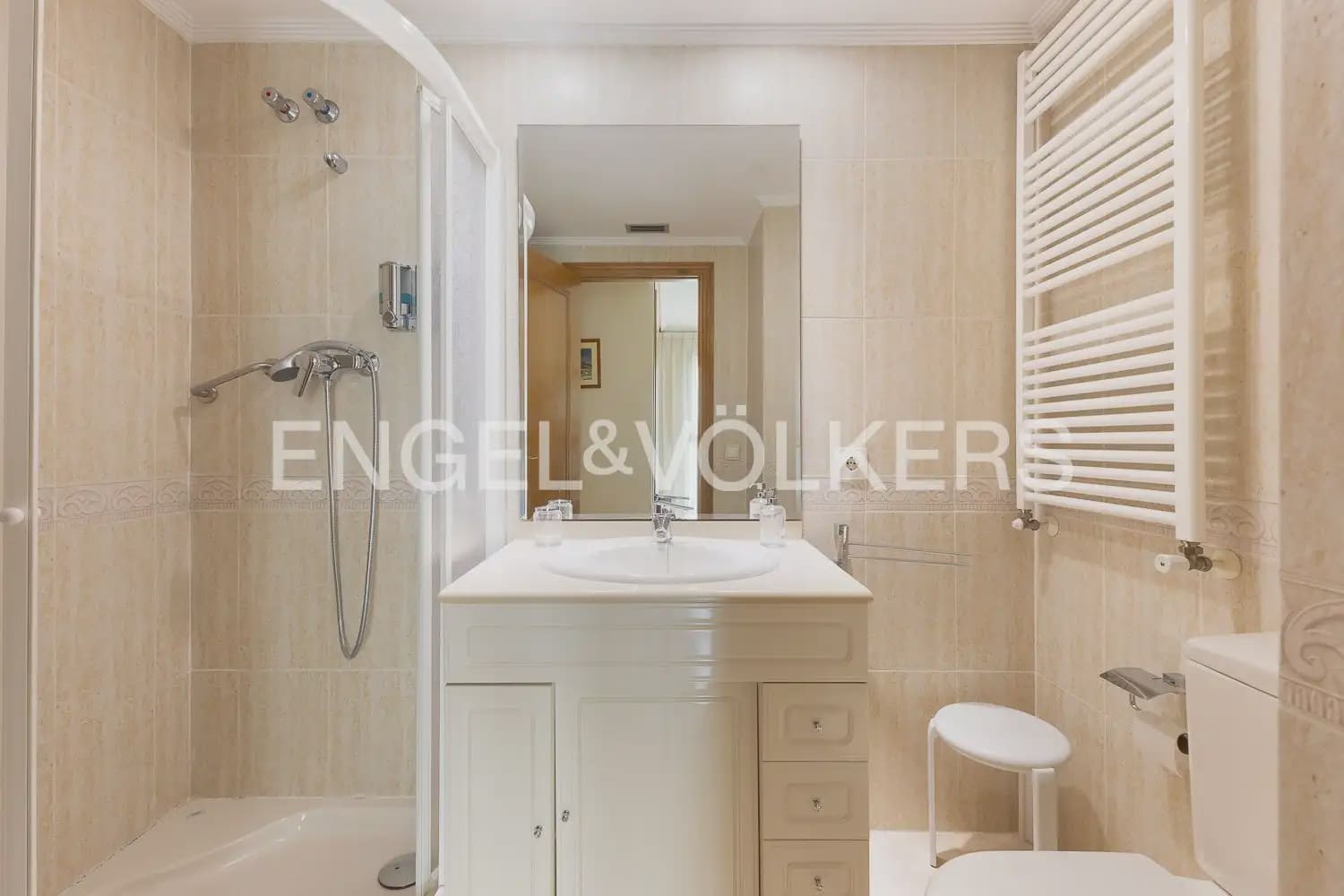 3 Zimmer Wohnung zu vermieten in Valencia Stadt mit Pool Garage - 2.000 € (Ref: 10000620)