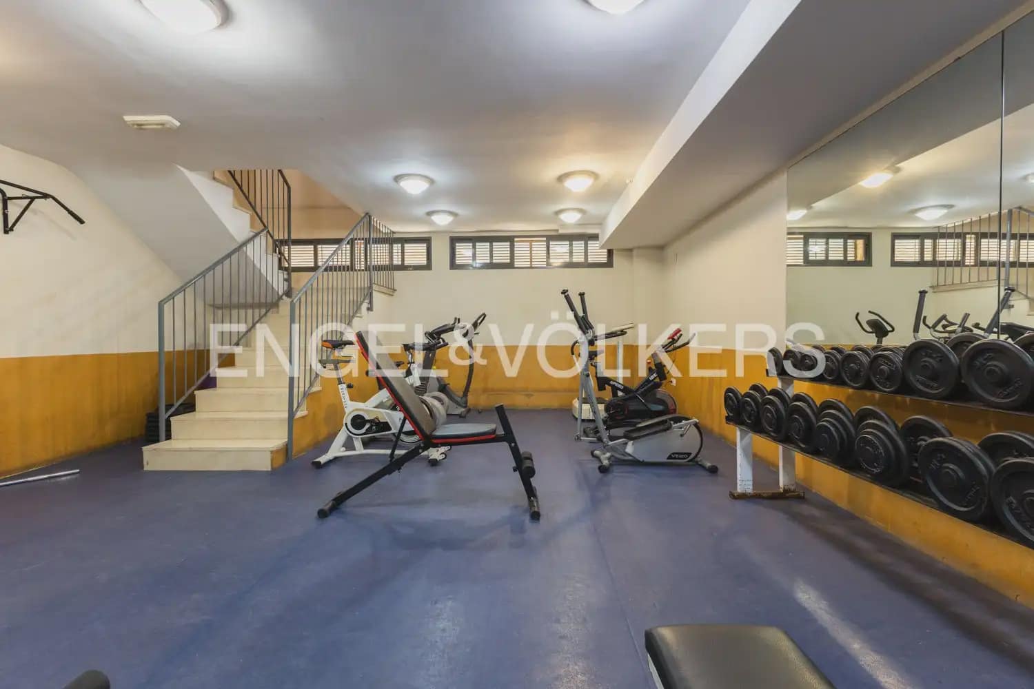 3 Zimmer Wohnung zu vermieten in Valencia Stadt mit Pool Garage - 2.000 € (Ref: 10000620)
