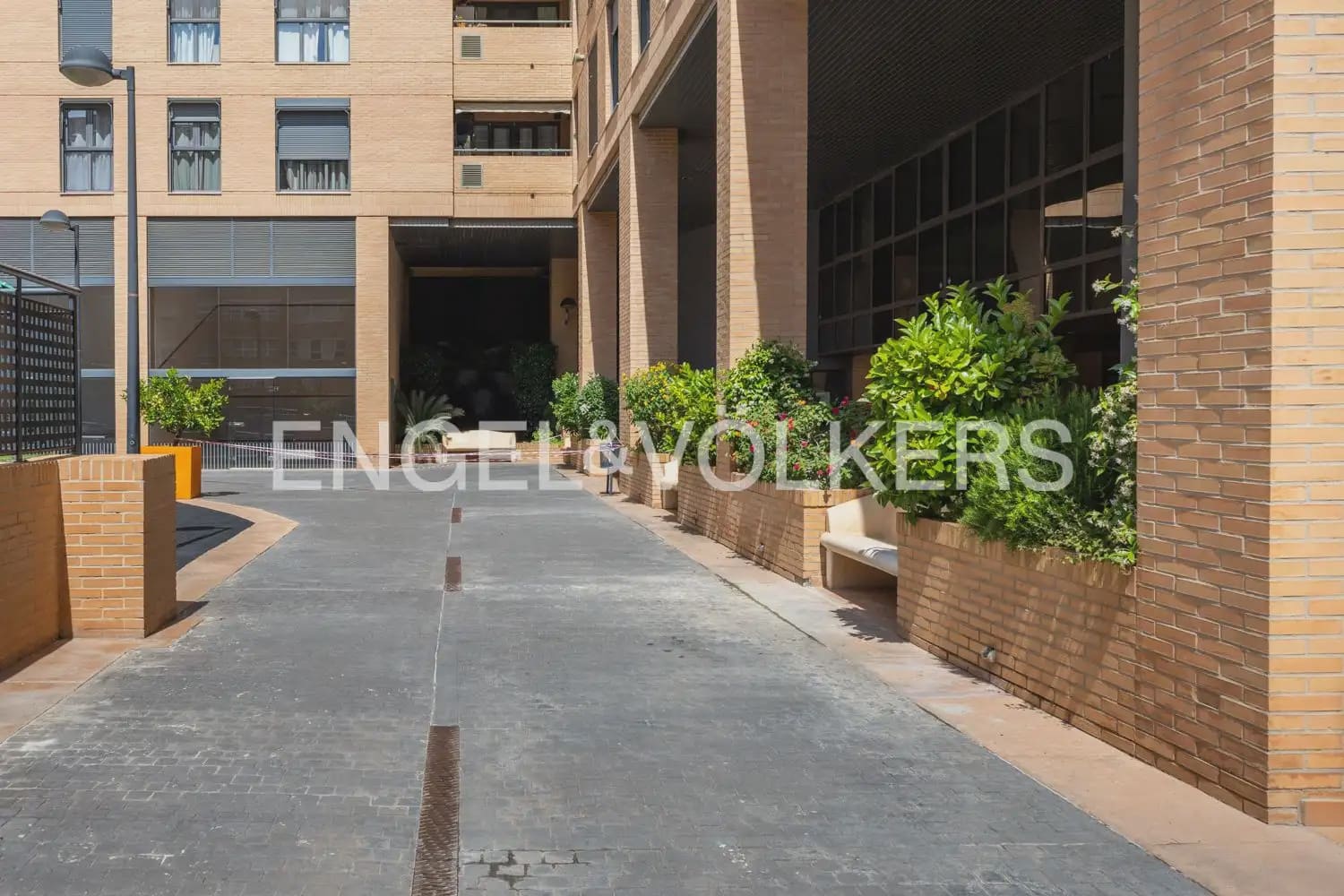 3 Zimmer Wohnung zu vermieten in Valencia Stadt mit Pool Garage - 2.000 € (Ref: 10000620)