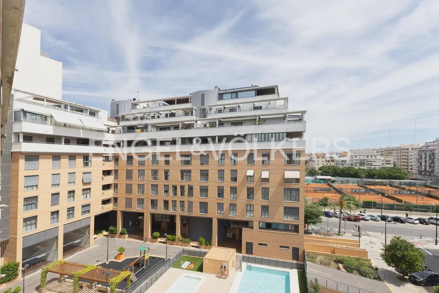 3 Zimmer Wohnung zu vermieten in Valencia Stadt mit Pool Garage - 2.000 € (Ref: 10000620)