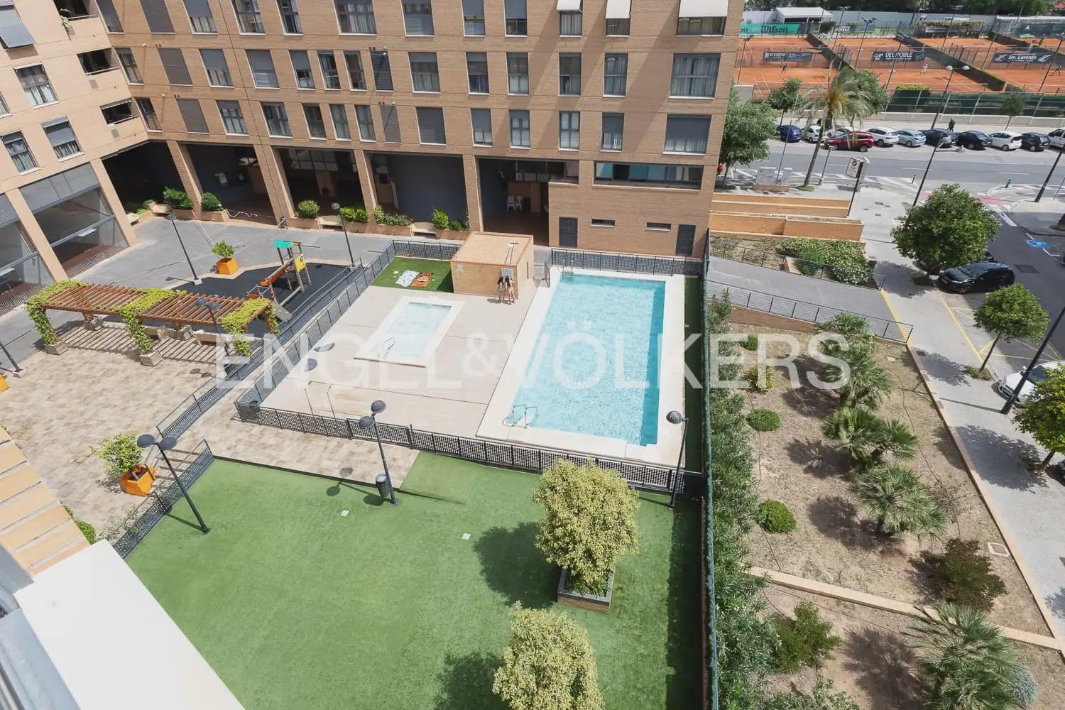 3 Zimmer Wohnung zu vermieten in Valencia Stadt mit Pool Garage - 2.000 € (Ref: 10000620)